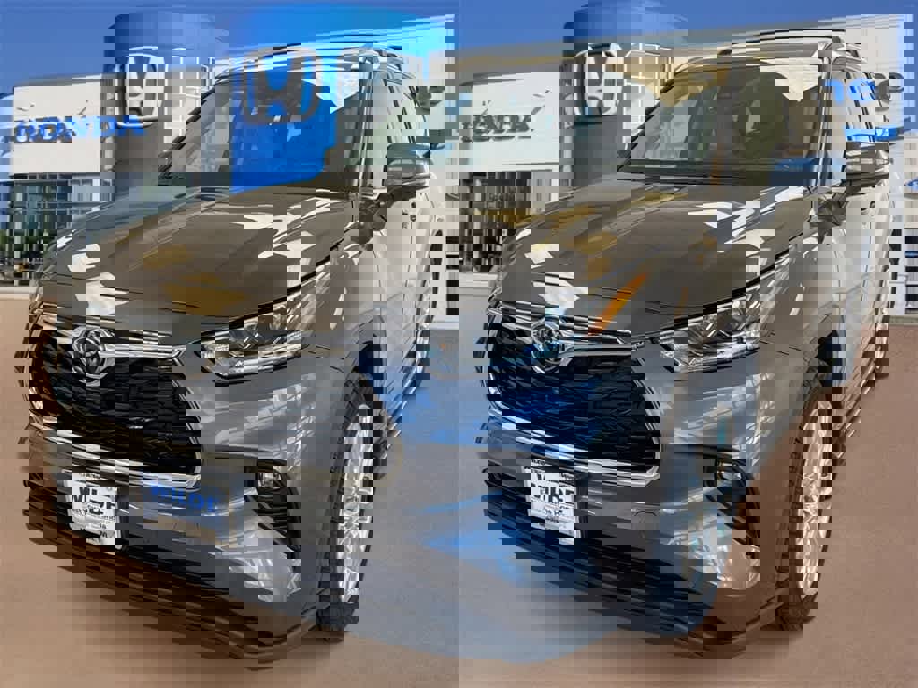 Used 2023 Toyota Highlander Limited