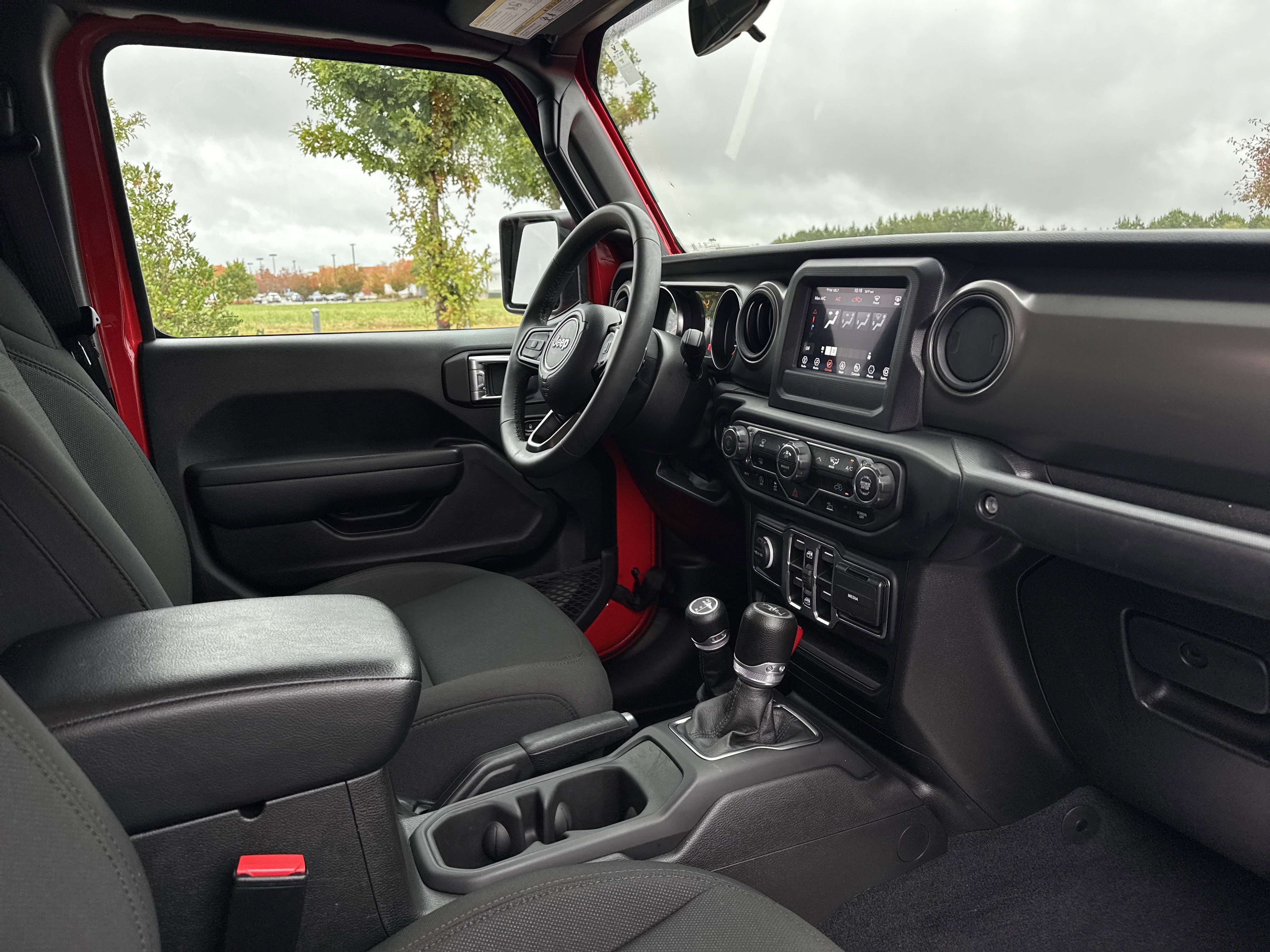 Used 2023 Jeep Gladiator Sport image 31