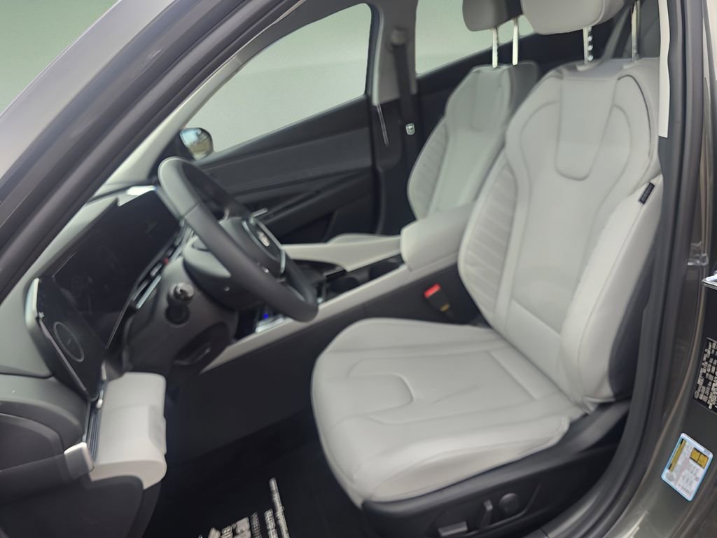 New 2026 Hyundai Elantra Limited image 12