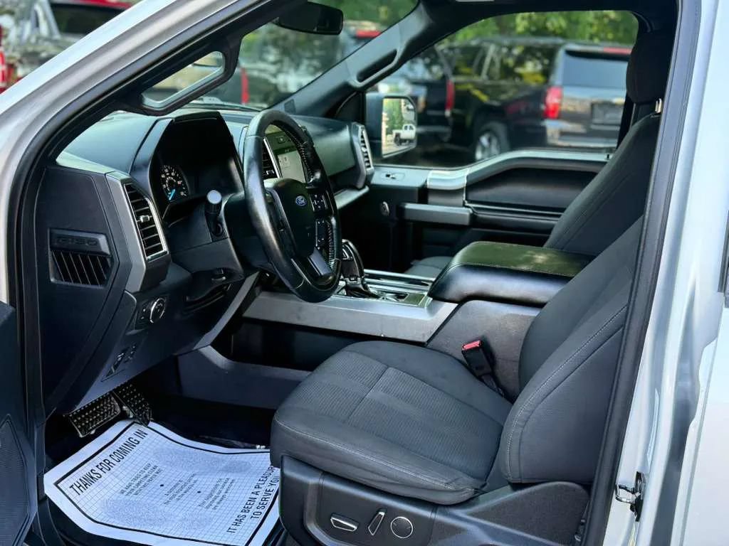 Used 2017 Ford F150 XLT w/ Equipment Group 302A Luxury AWD/4WD image 12