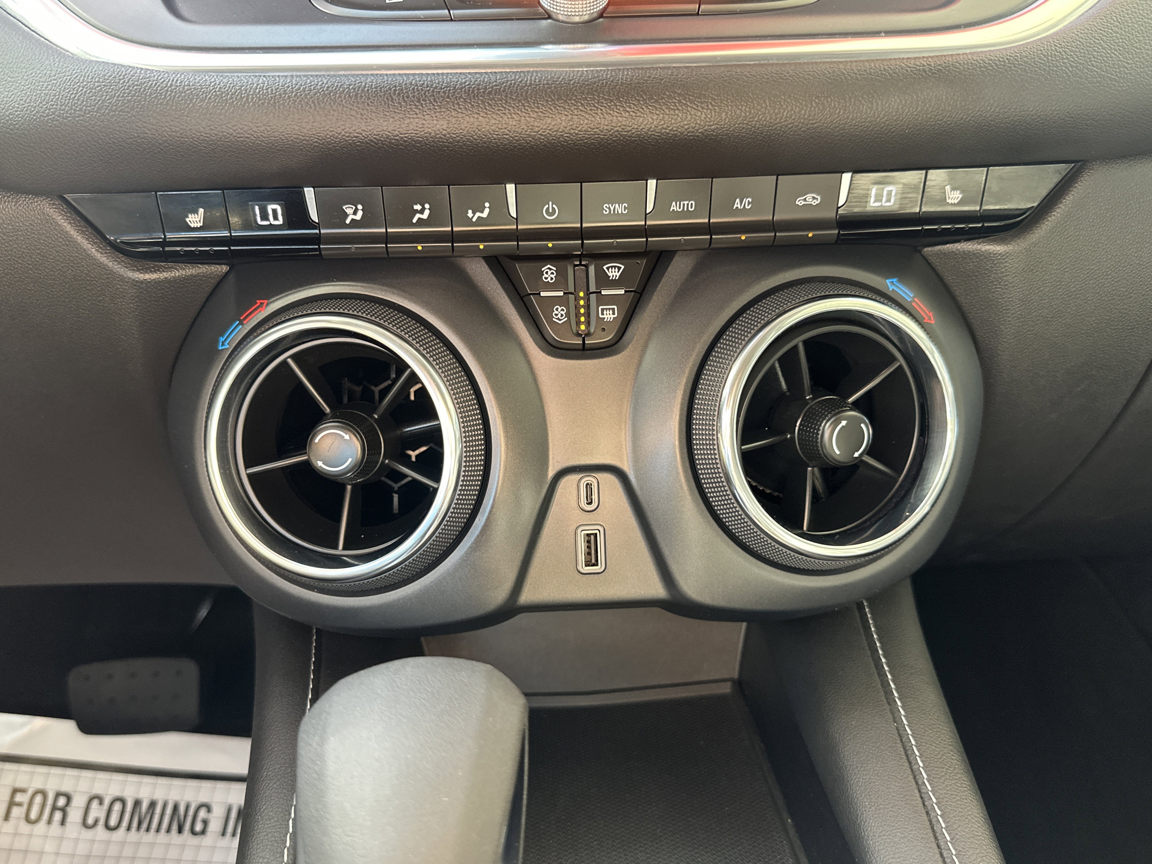 Used 2025 Chevrolet Blazer LT AWD/4WD image 32