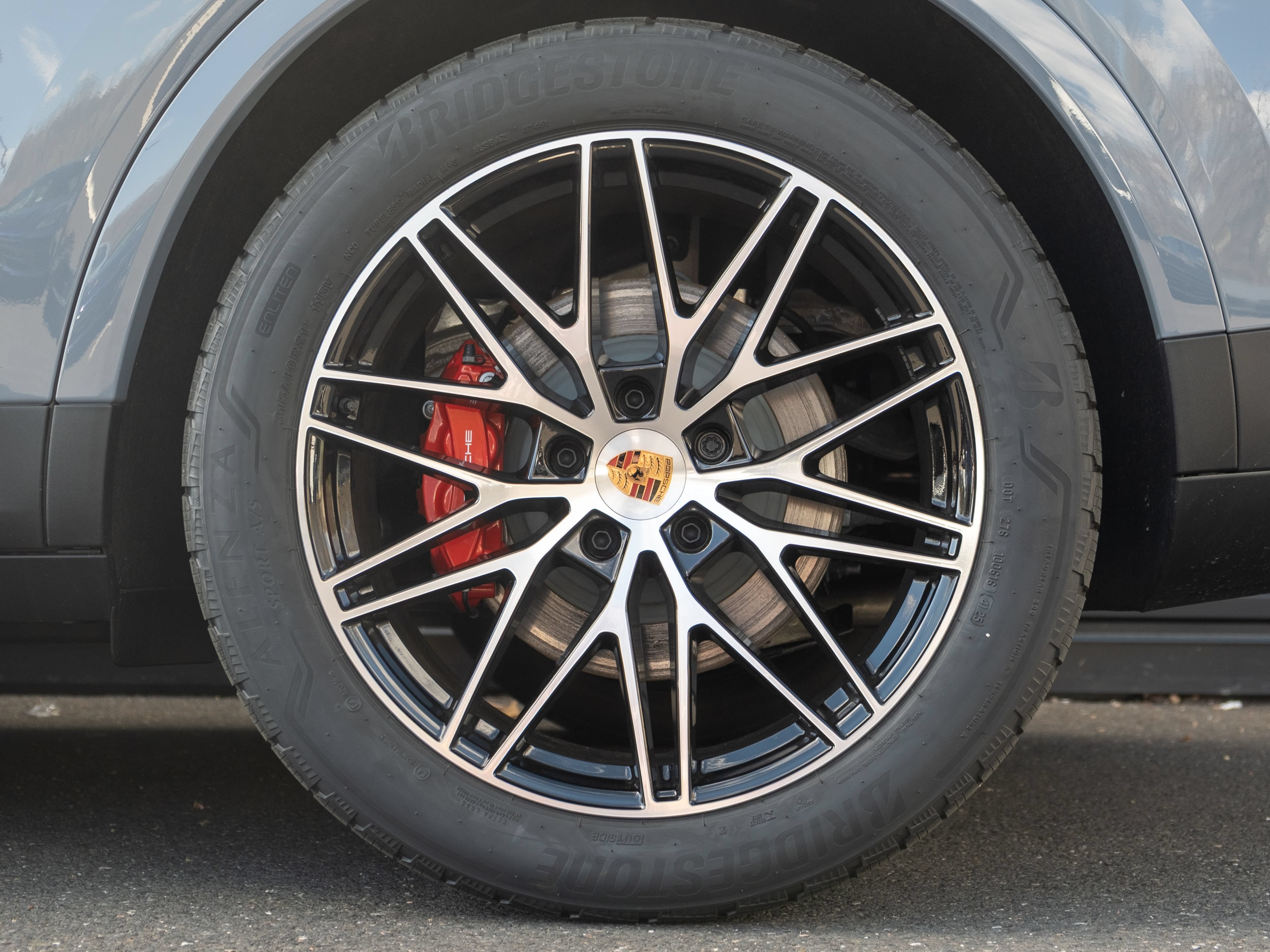 New 2026 Porsche Cayenne S AWD/4WD image 13