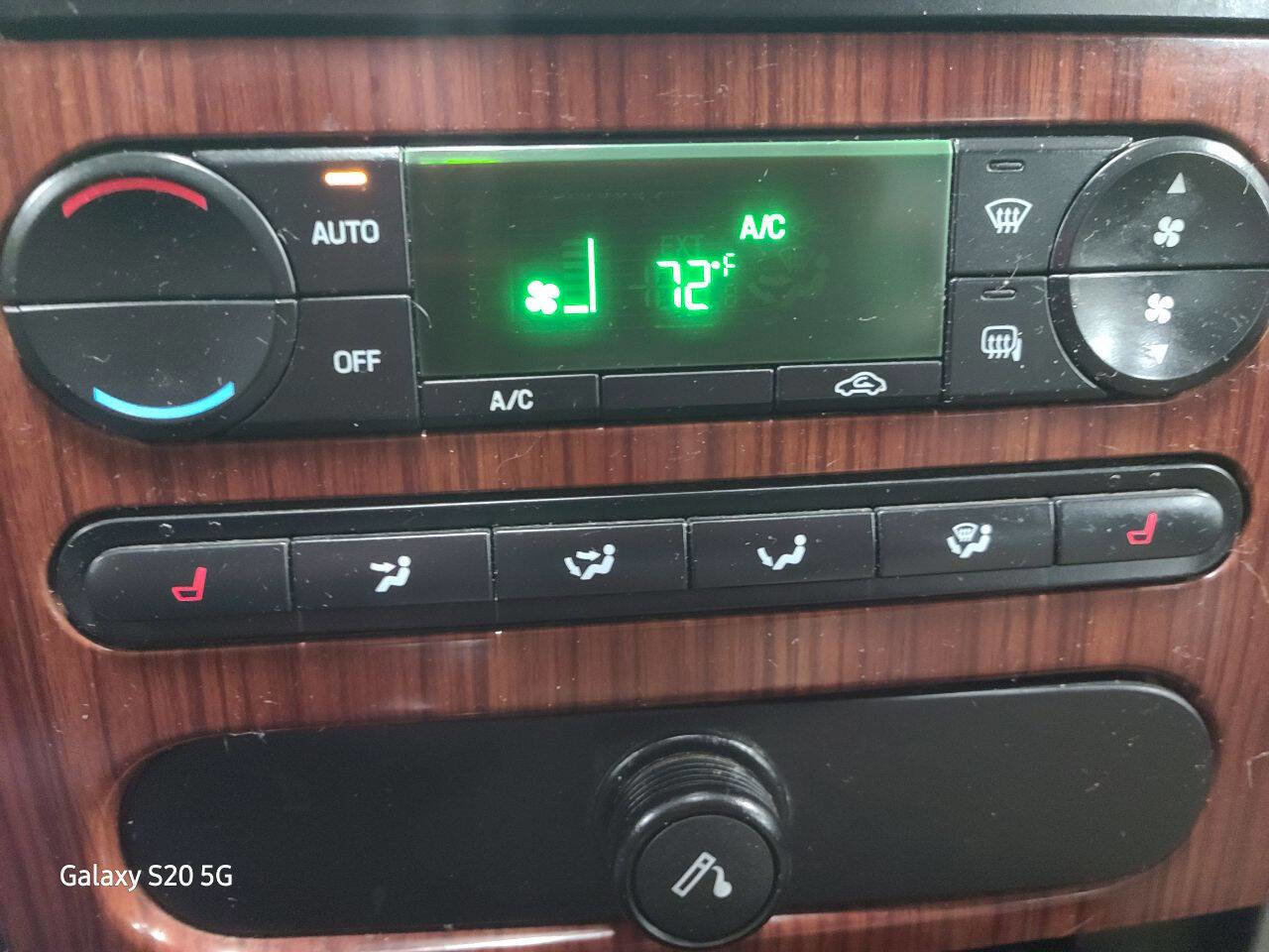 Used 2005 Ford F150 Lariat image 31