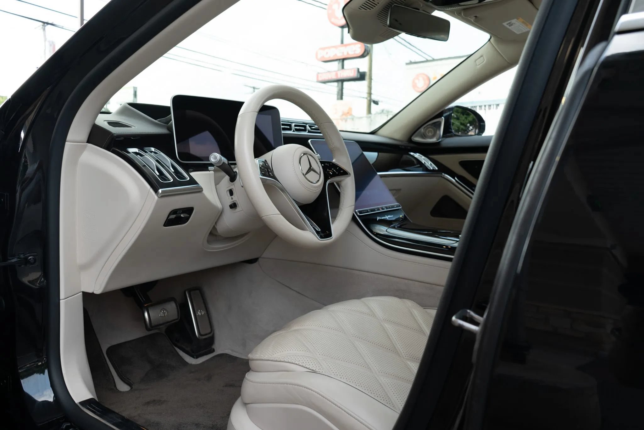 Used 2023 Mercedes-Benz Maybach S 680 4MATIC image 53
