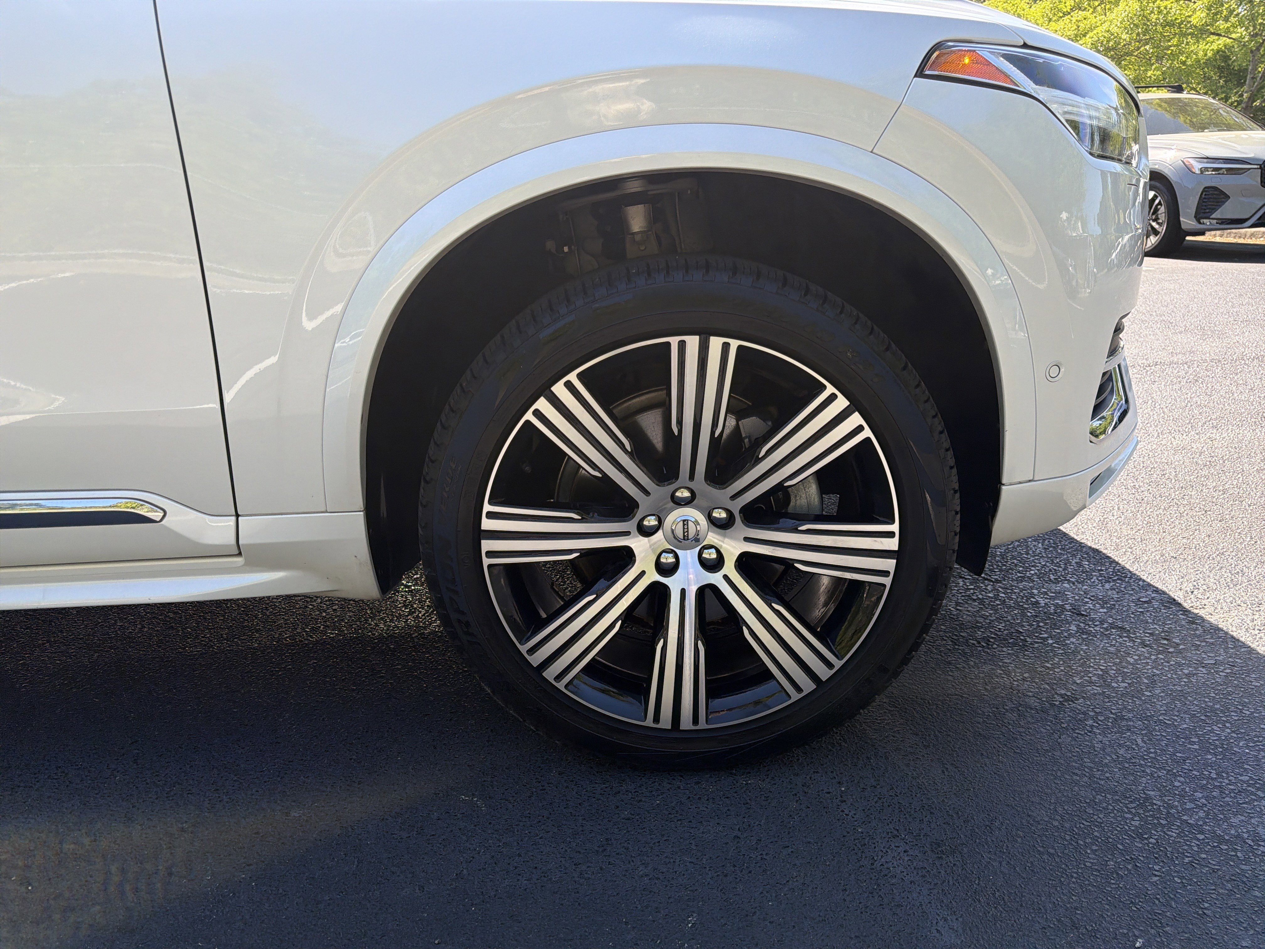 Certified 2023 Volvo XC90 B6 Ultimate image 13