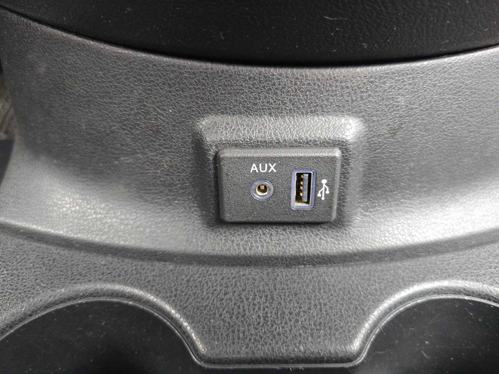 Used 2019 Nissan Versa S Plus image 30