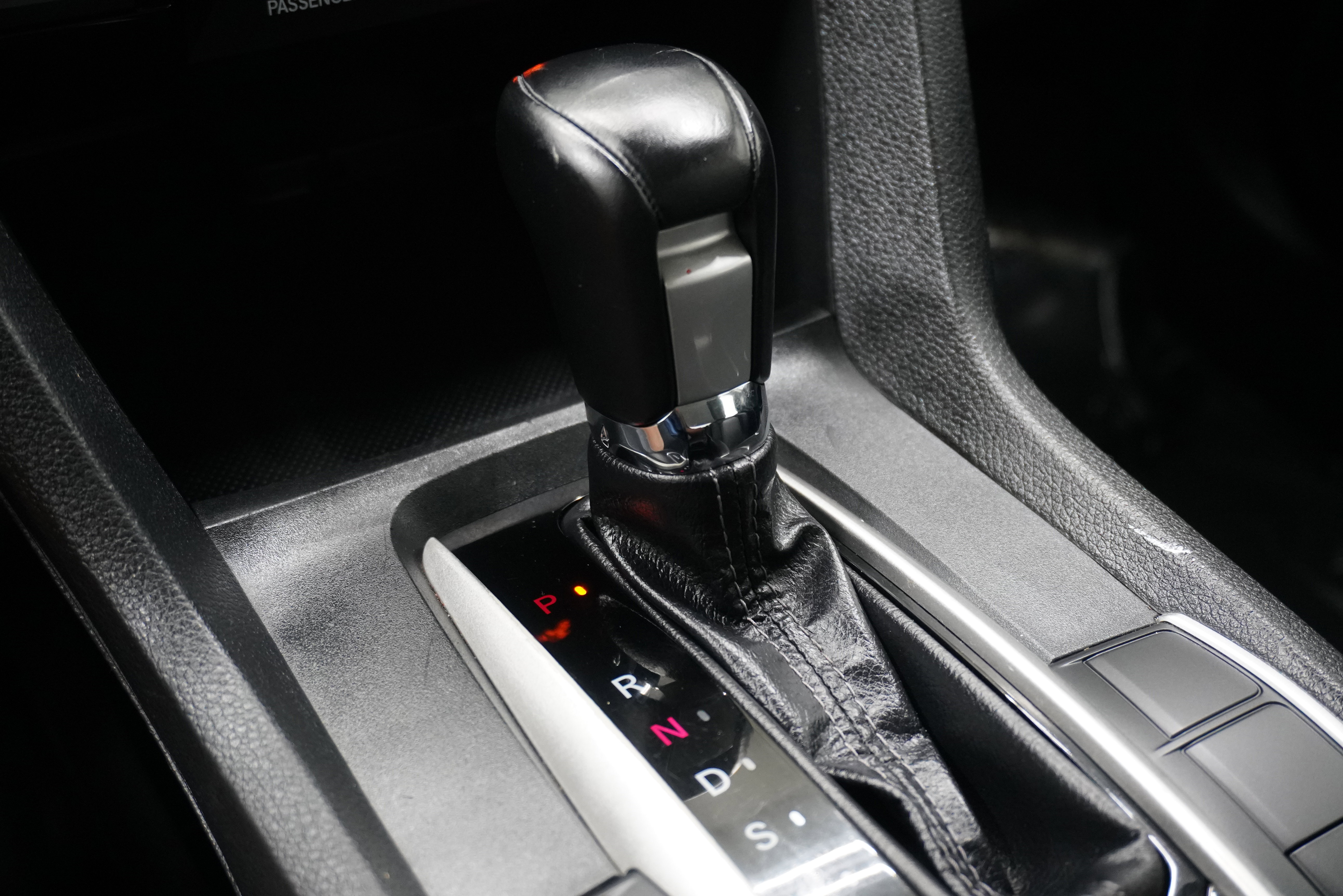 Used 2019 Honda Civic EX-L image 21