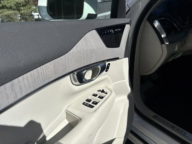 New 2025 Volvo XC90 T8 Plus w/ Protection Package Premier AWD/4WD image 15