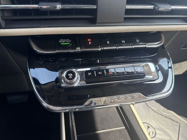 Used 2025 Lincoln Corsair Premiere image 23