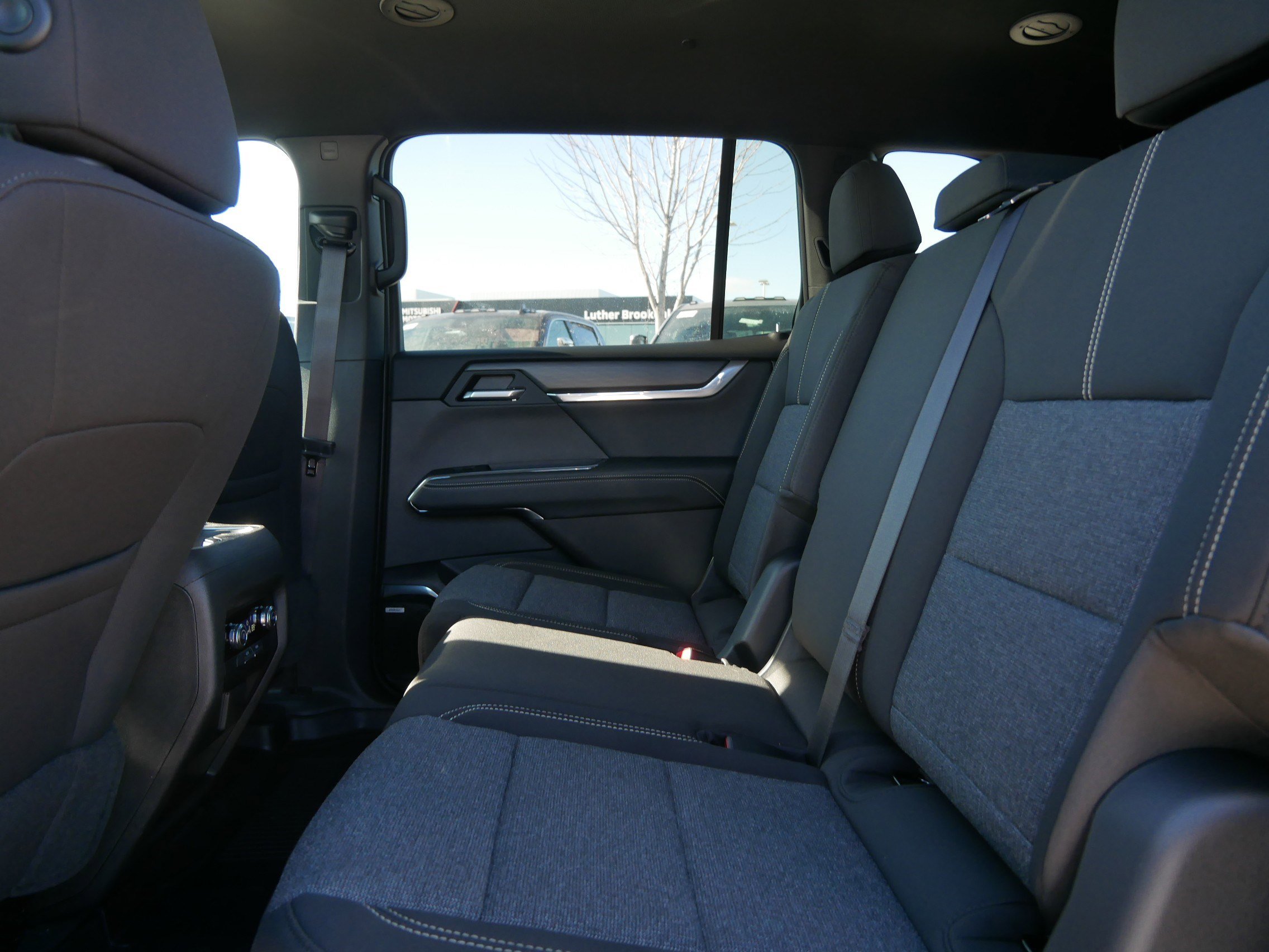 New 2026 GMC Acadia Elevation w/ LPO, All-Weather Package AWD/4WD image 5