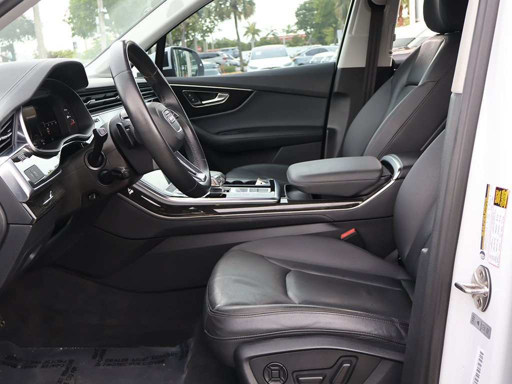 Used 2023 Audi Q7 3.0T Premium Plus w/ Premium Plus Package AWD/4WD image 30