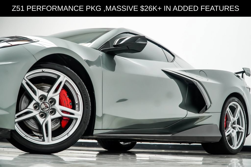Used 2022 Chevrolet Corvette Stingray Premium Cpe w/ Z51 Performance Package RWD image 3