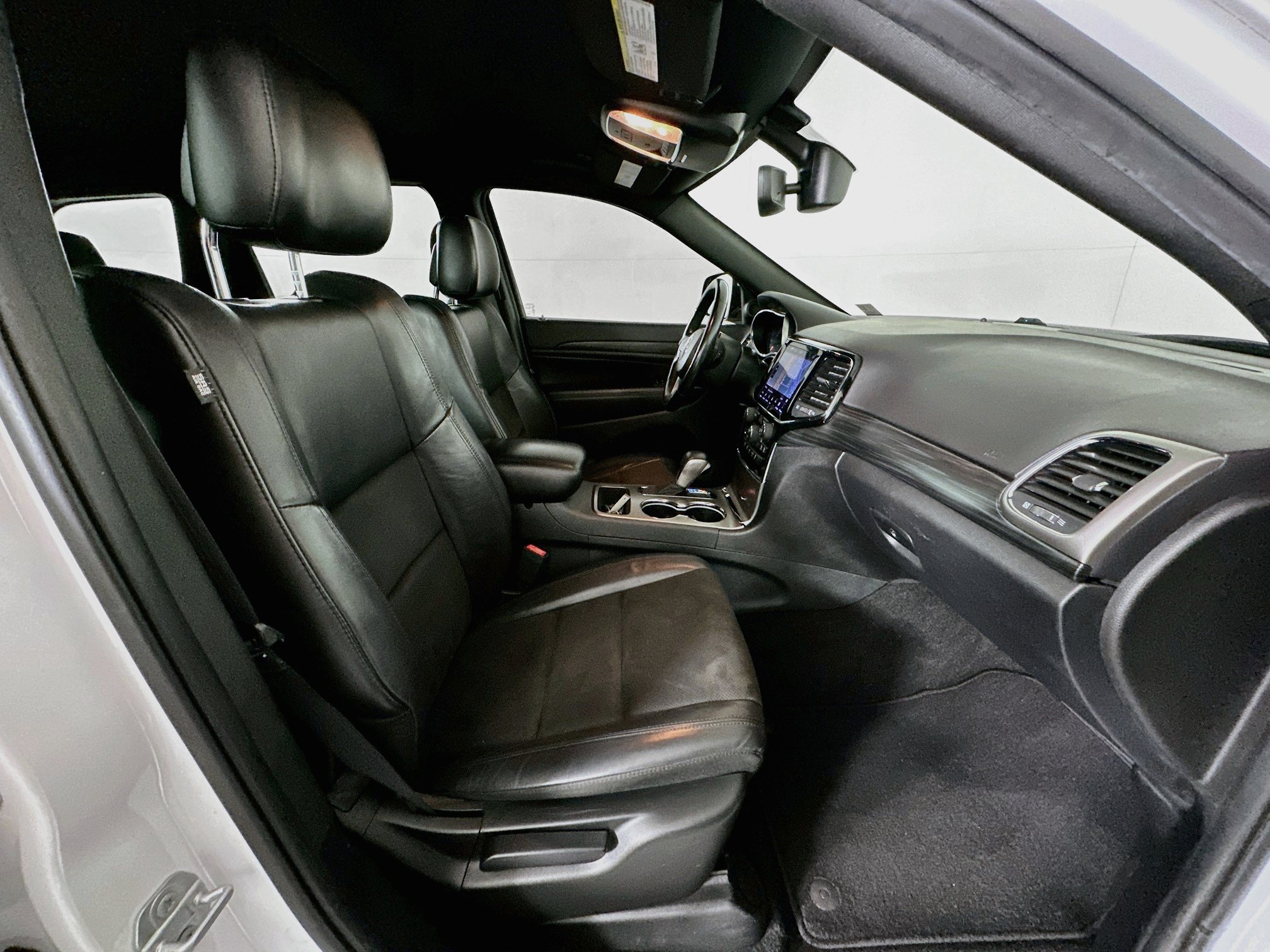 Used 2019 Jeep Grand Cherokee Altitude RWD image 31