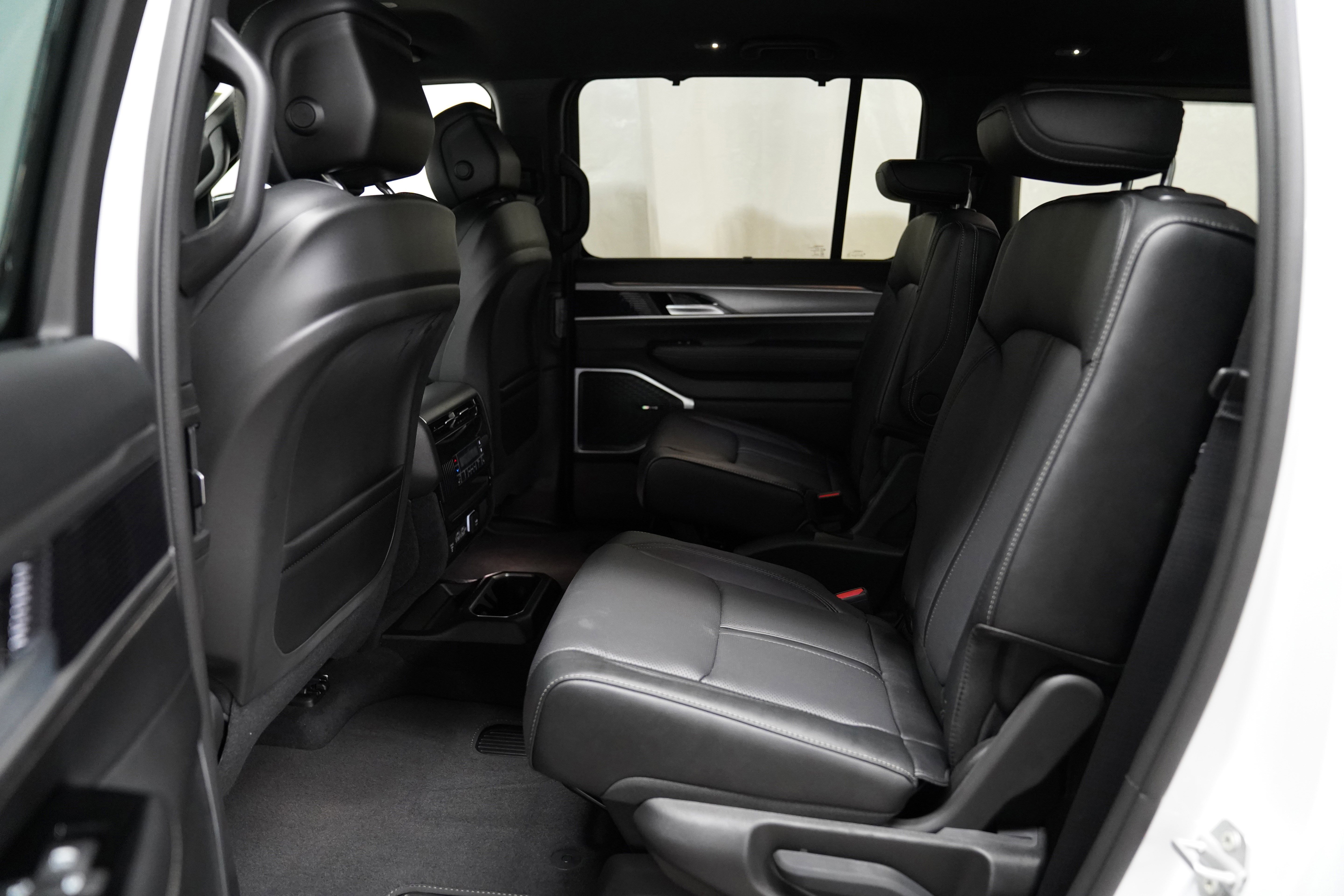 New 2026 Jeep Grand Wagoneer Limited image 5