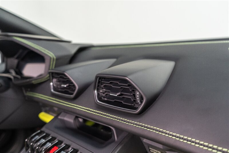 Used 2017 Lamborghini Huracan LP 610-4 AWD/4WD image 52