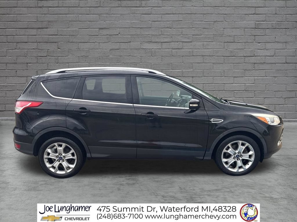 Used 2016 Ford Escape Titanium AWD/4WD image 2