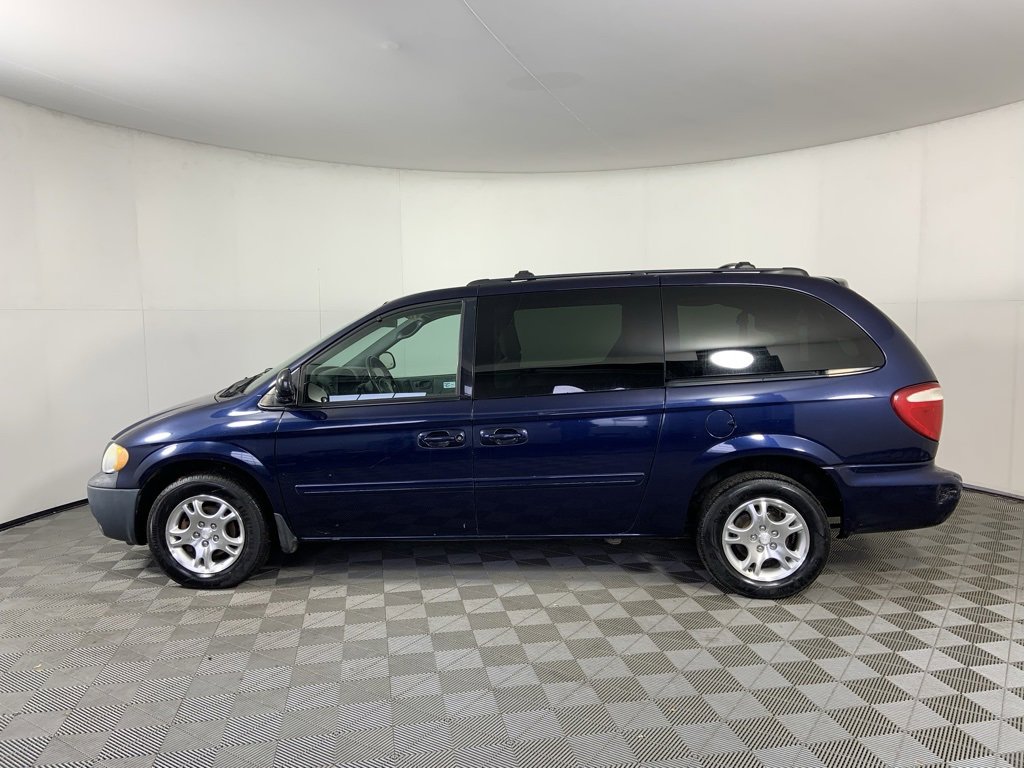 Used 2004 Dodge Grand Caravan SXT image 6