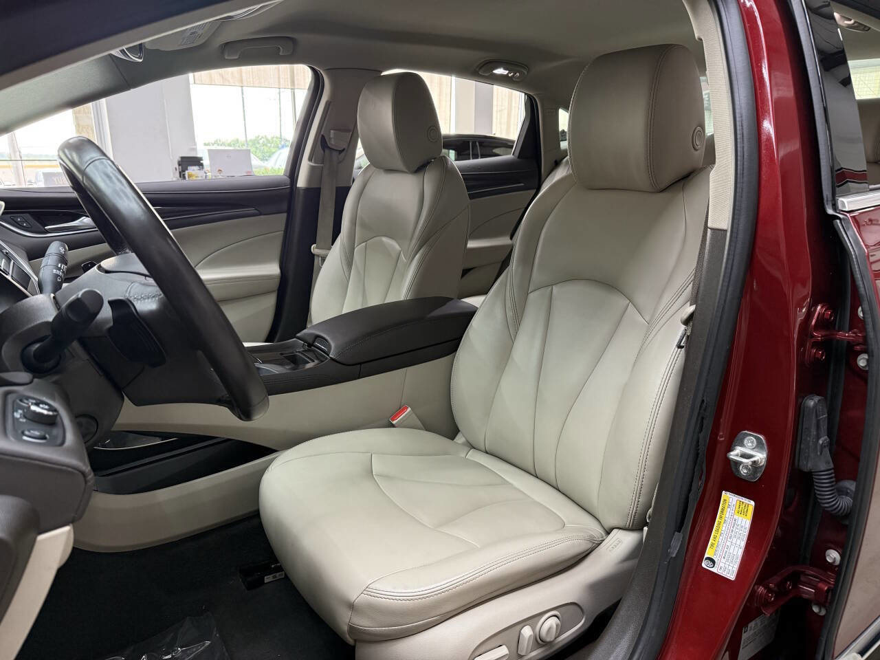 Used 2017 Buick LaCrosse Preferred image 11