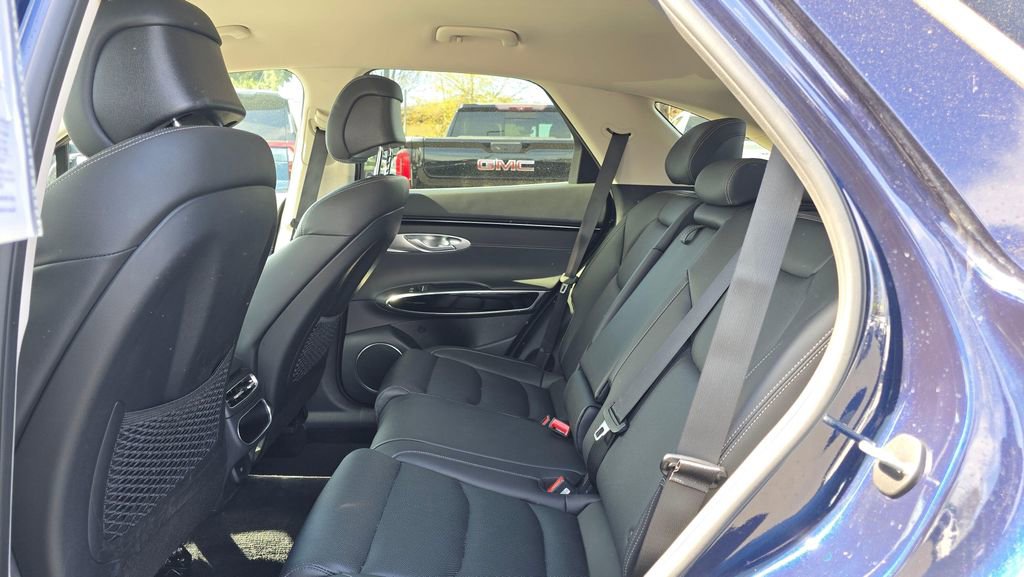 Used 2025 Genesis GV70 2.5T image 16