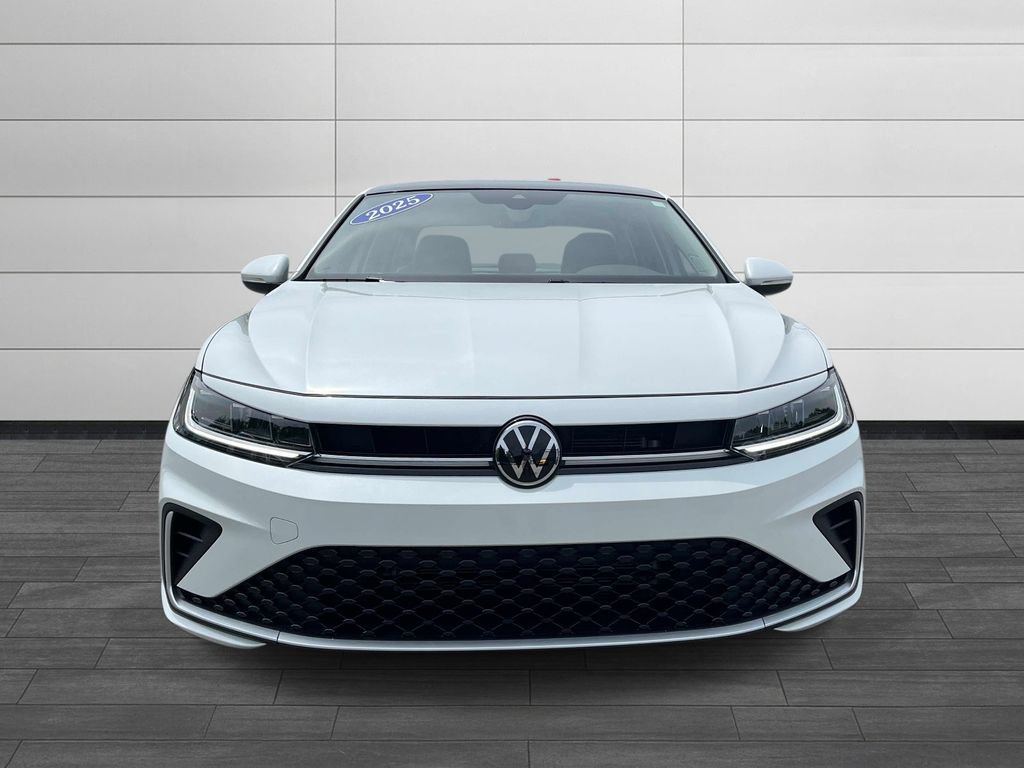 Used 2025 Volkswagen Jetta SEL FWD image 8