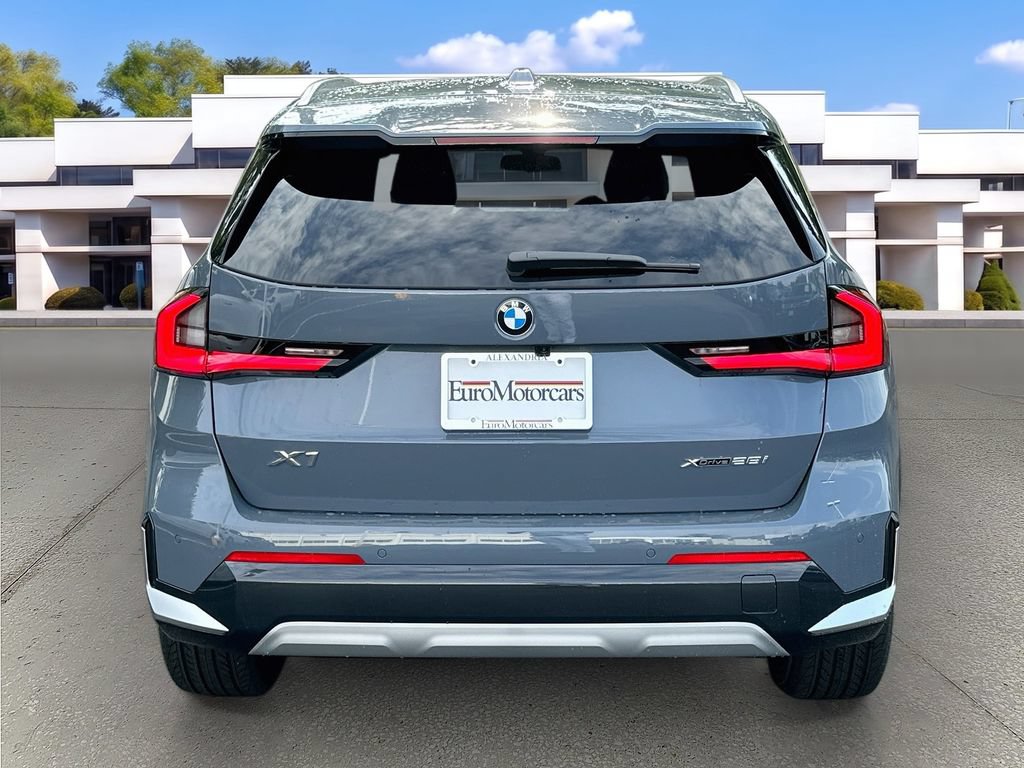 New 2027 BMW X1 xDrive28i AWD/4WD image 6