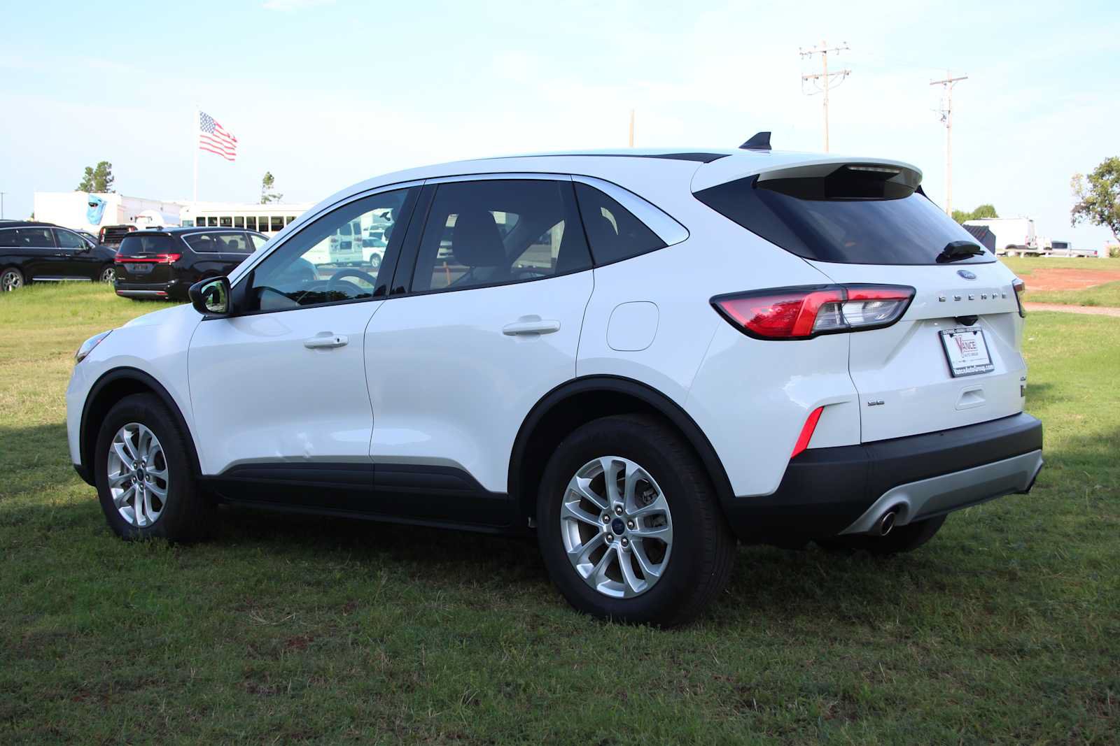 Used 2022 Ford Escape SE w/ Cold Weather Package AWD/4WD image 7