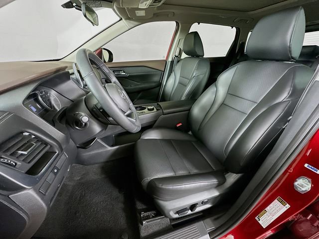 Used 2023 Nissan Rogue SV w/ SV Premium B Package image 29