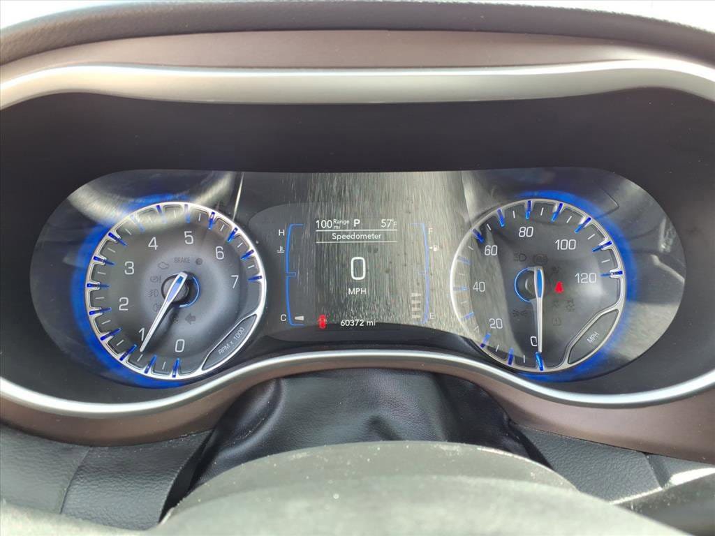 Used 2022 Chrysler Voyager LX FWD image 27