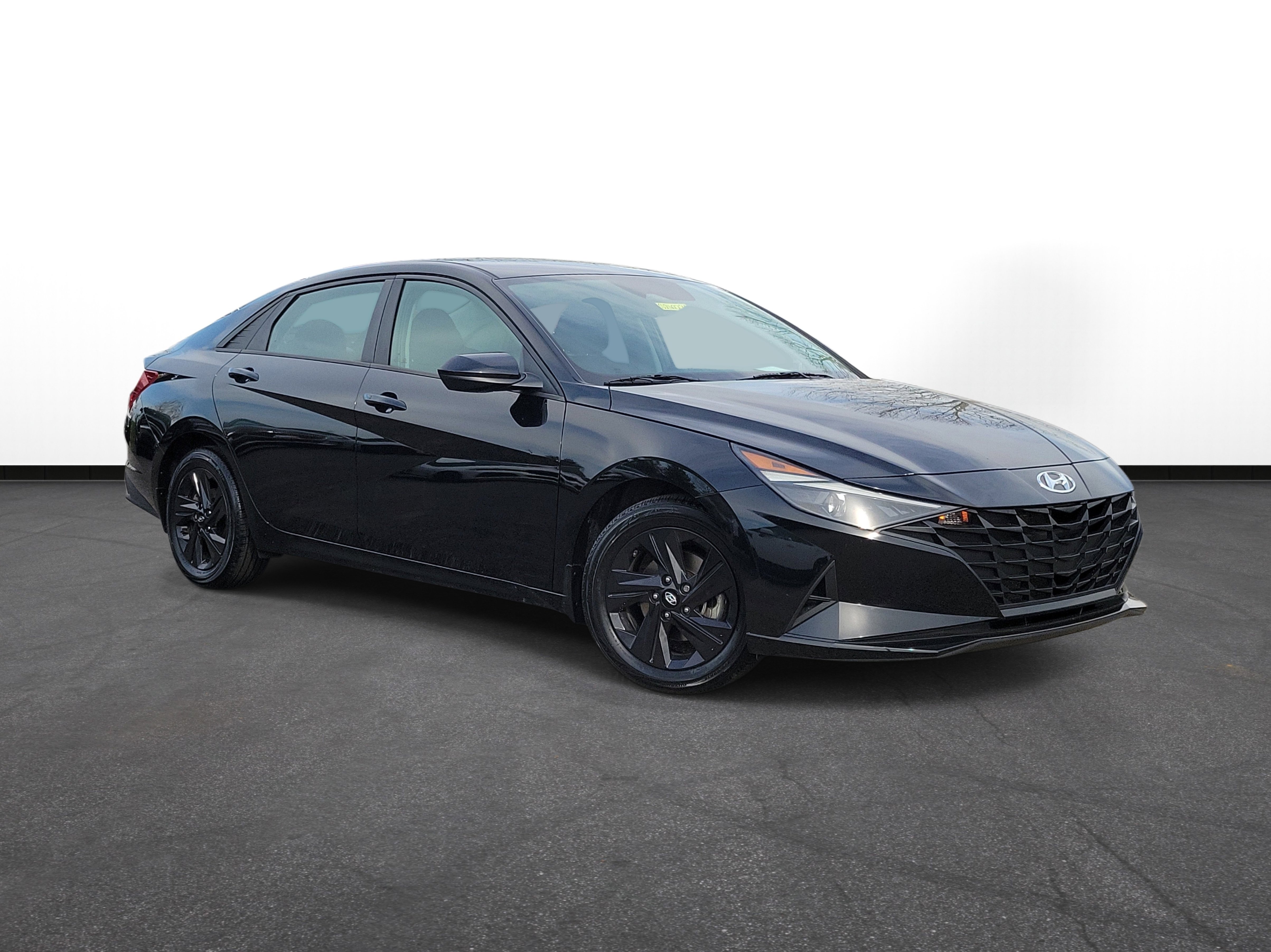 Used 2023 Hyundai Elantra SEL FWD image 1
