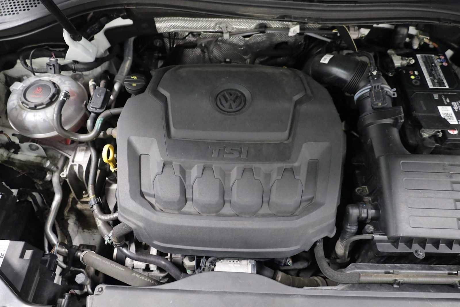 Used 2022 Volkswagen Tiguan SE image 37