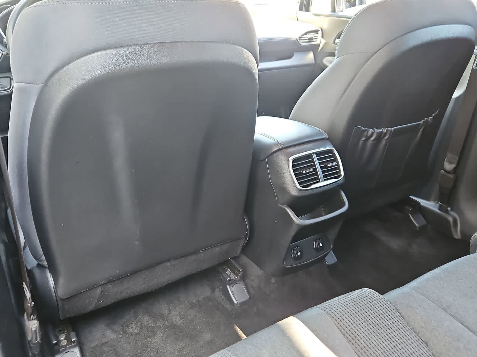 Used 2020 Hyundai Santa Fe SE FWD image 18