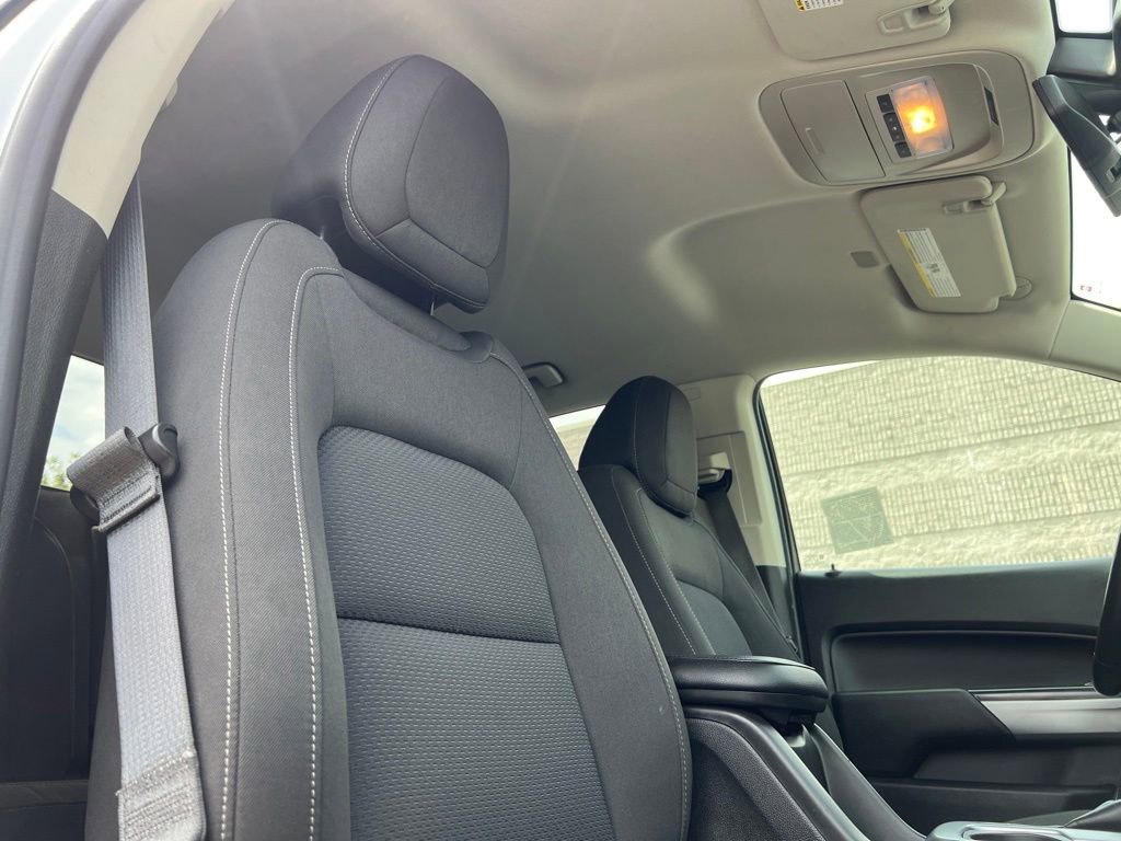 Used 2020 Chevrolet Colorado LT w/ Redline Special Edition RWD image 23