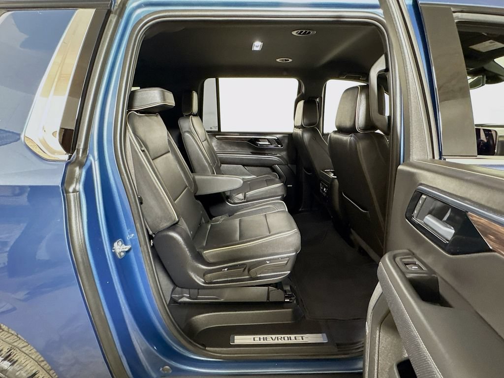 Certified 2025 Chevrolet Suburban Premier RWD image 27