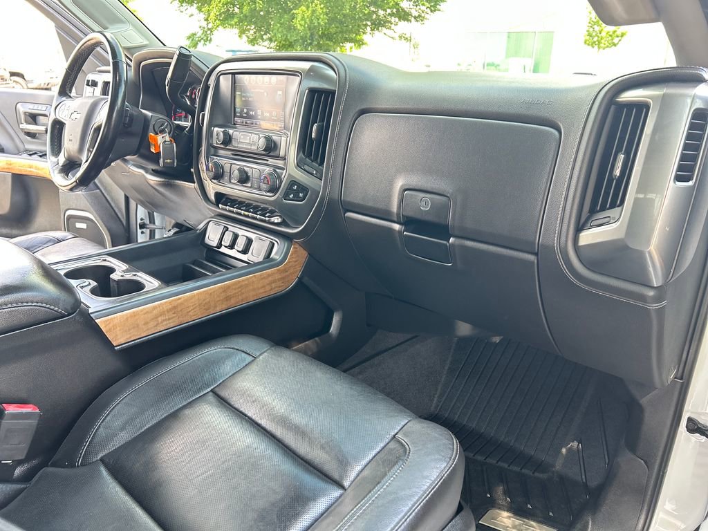 Used 2019 Chevrolet Silverado 3500 LTZ w/ Duramax Plus Package AWD/4WD image 44