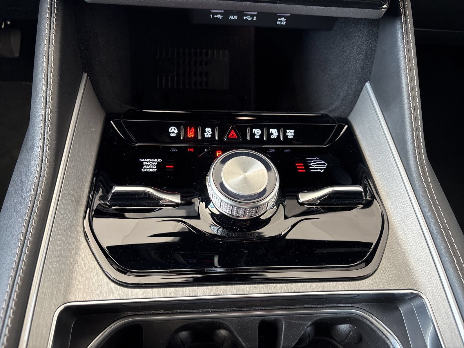 New 2026 Jeep Grand Wagoneer Limited AWD/4WD image 36