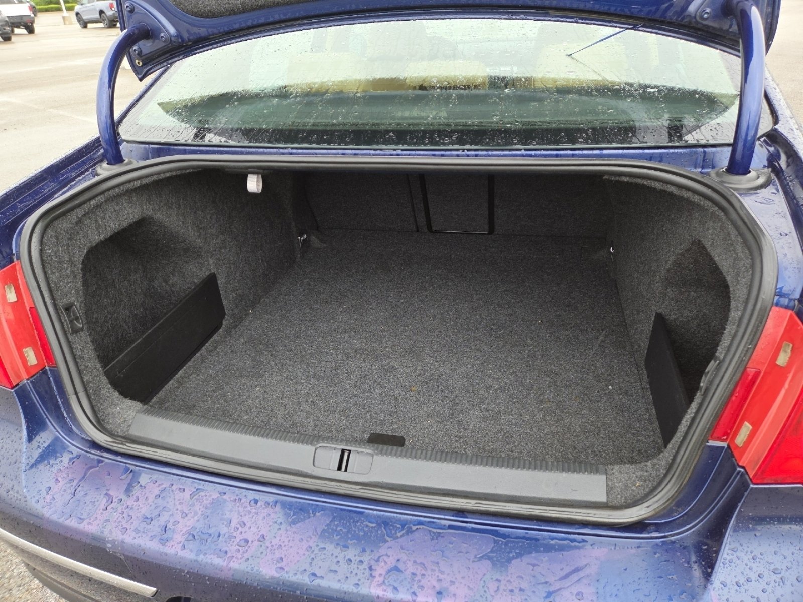 Used 2006 Volkswagen Passat 2.0T FWD image 17