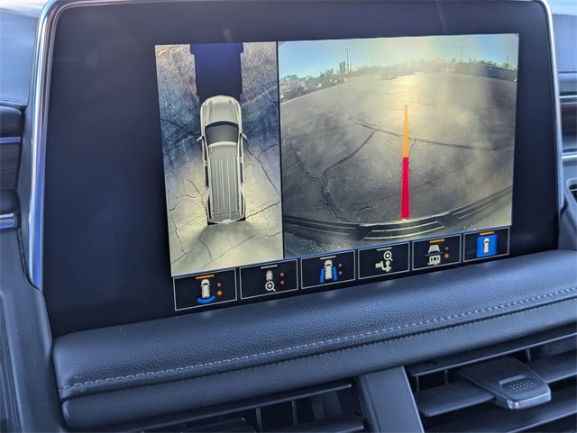 Used 2022 Chevrolet Suburban LT w/ LT Signature Plus Package image 19