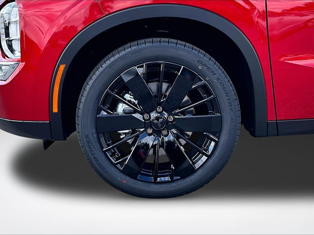 New 2026 Mitsubishi Outlander LE FWD image 14