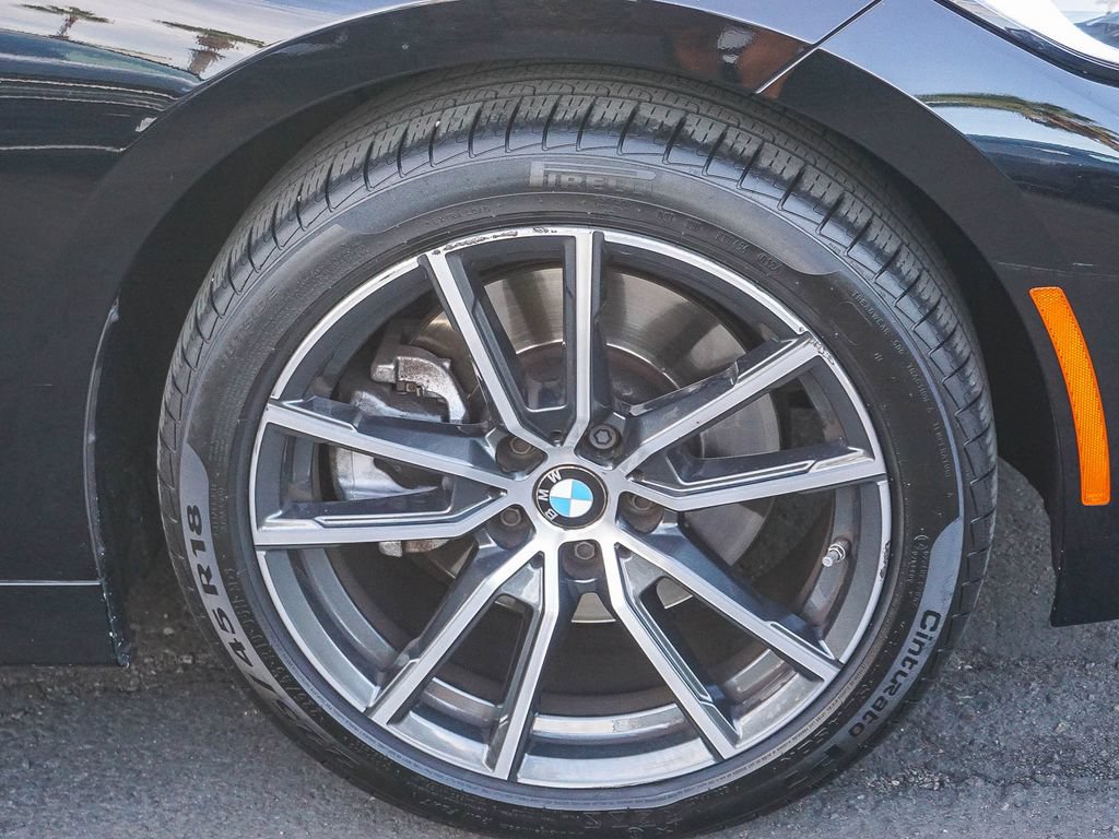 Used 2022 BMW 330i Sedan w/ Driving Assistance Package RWD image 10