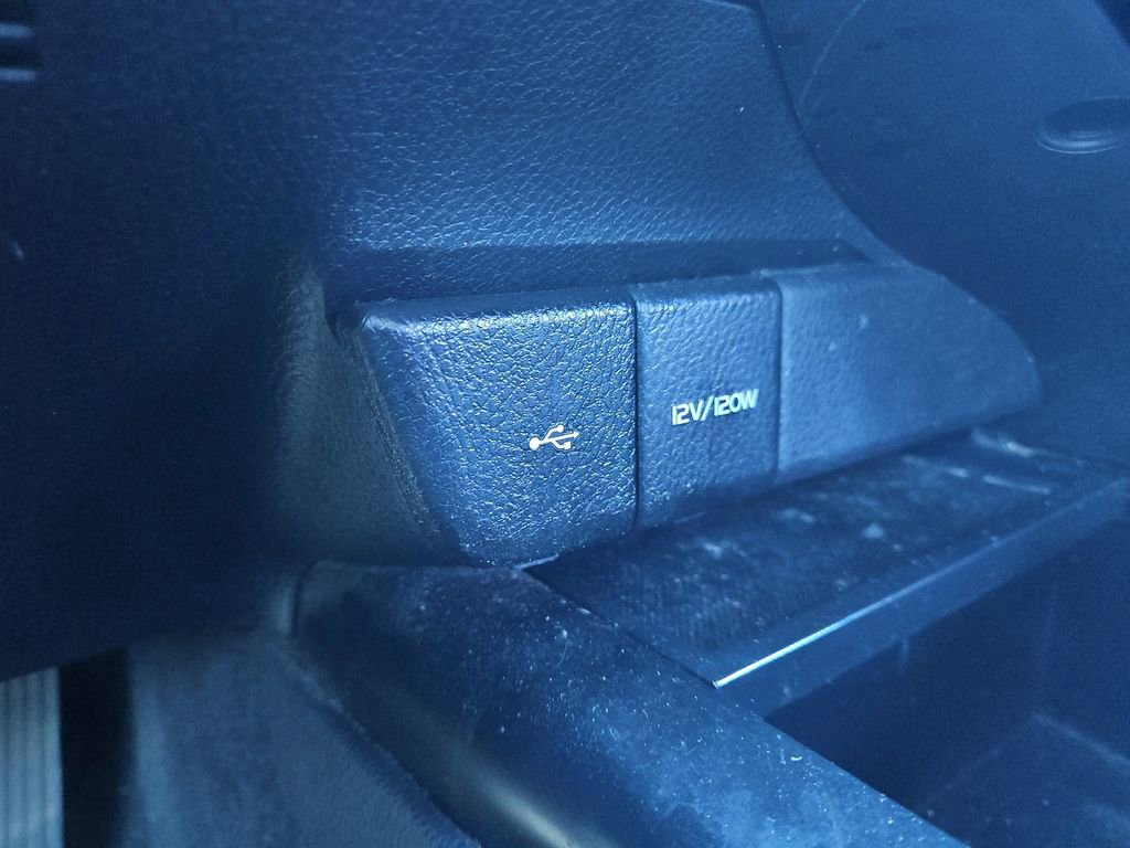 Used 2020 Toyota Camry LE image 30