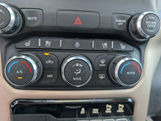 Used 2020 RAM 1500 Laramie AWD/4WD image 20