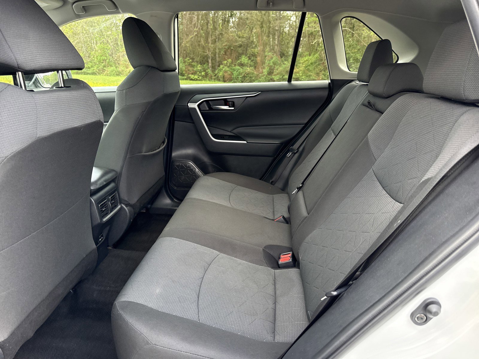 Used 2024 Toyota RAV4 XLE FWD image 13