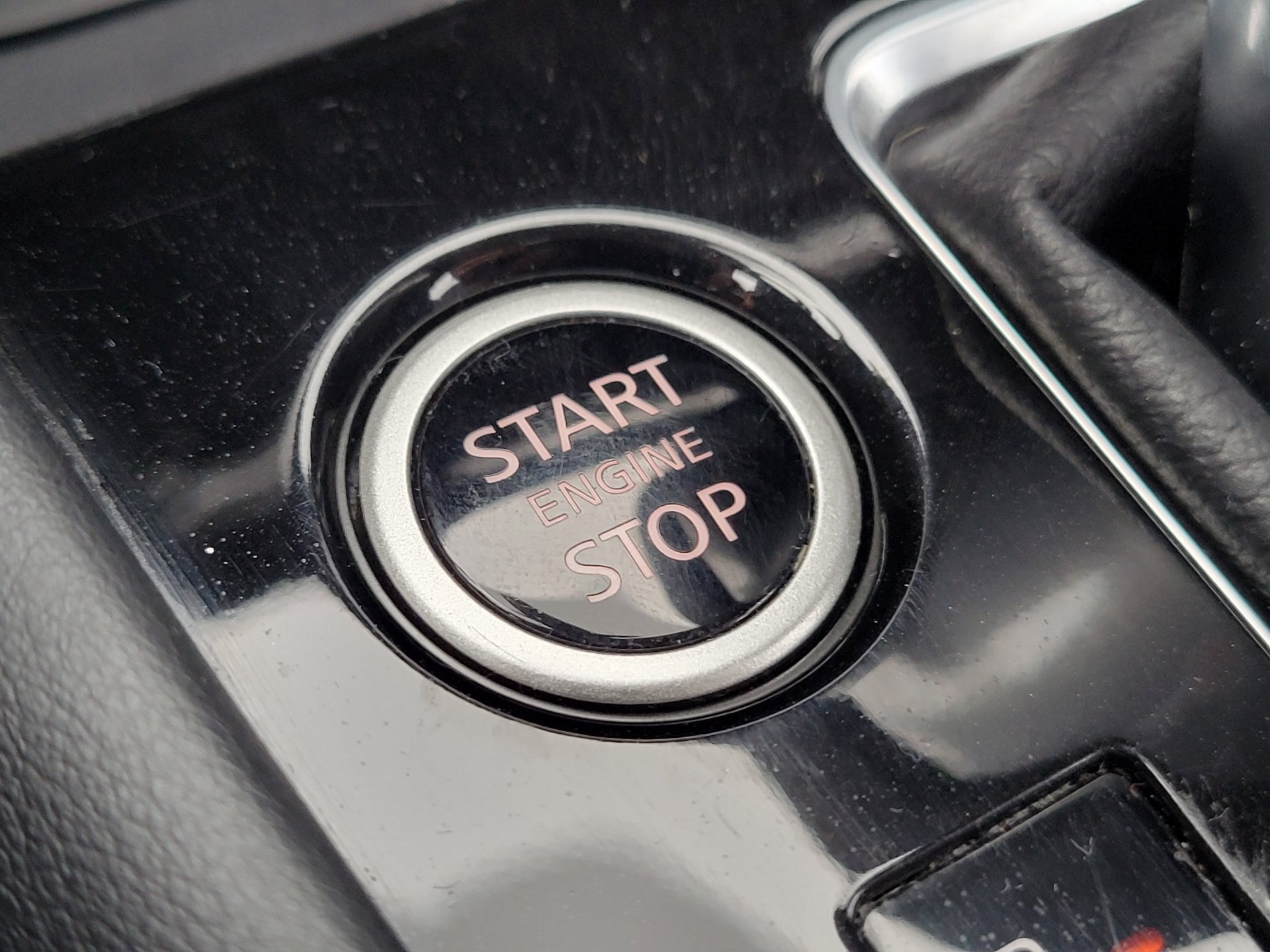 Certified 2023 Nissan Kicks SR w/ SR Premium Package image 28