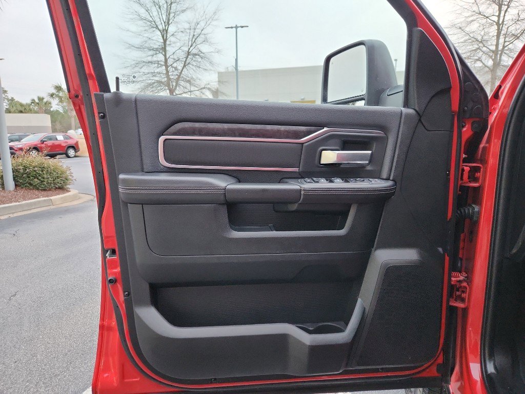 Used 2024 RAM 2500 Big Horn w/ Safety Group image 8