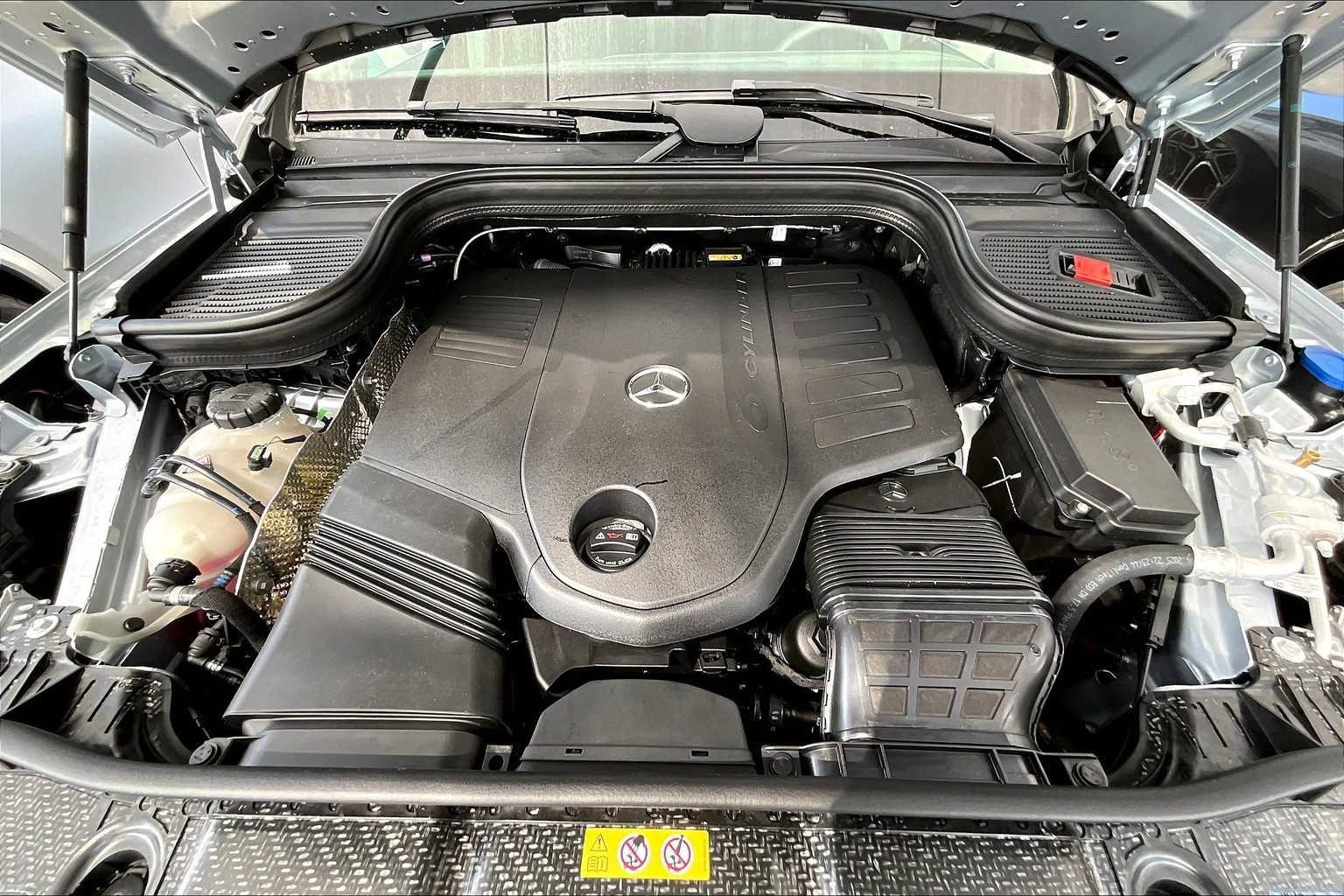 New 2026 Mercedes-Benz GLS 450 4MATIC image 18