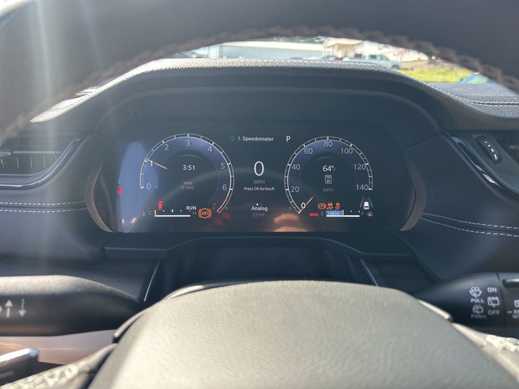 New 2026 Jeep Grand Cherokee Limited w/ Luxury Tech Group II AWD/4WD image 17
