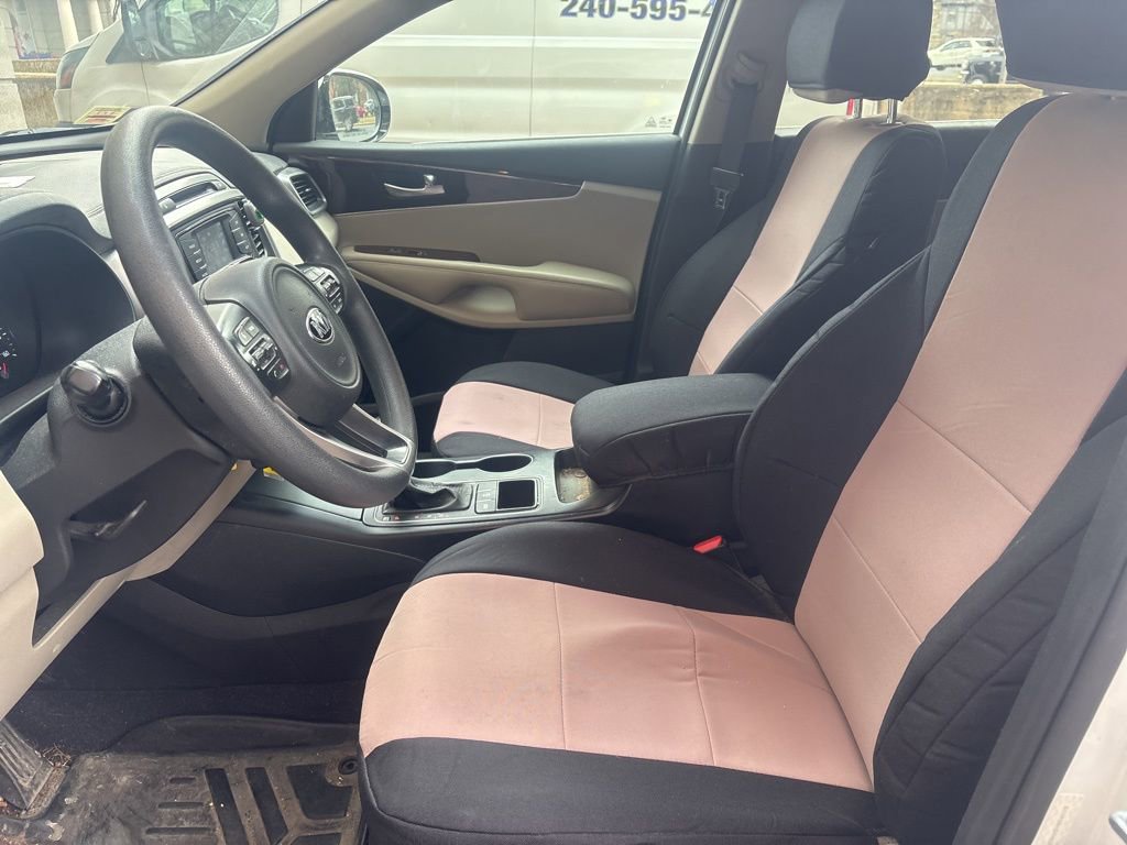 Used 2017 Kia Sorento LX image 12