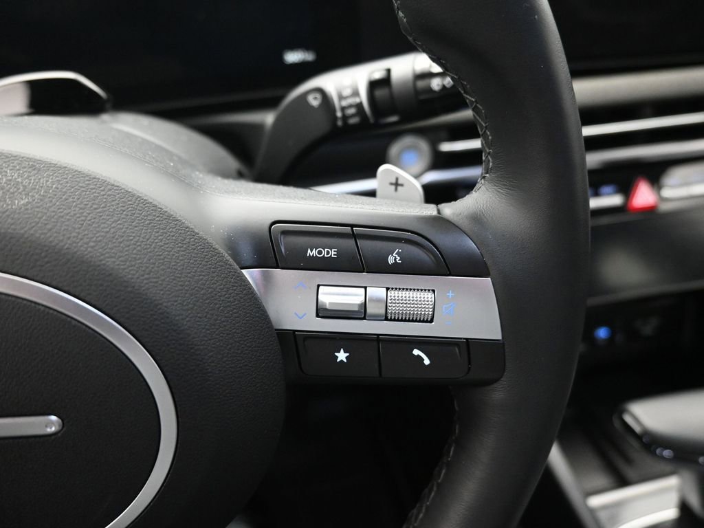 Used 2025 Hyundai Santa Cruz Limited image 19