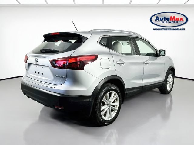 Used 2018 Nissan Rogue Sport SV w/ SV Technology Package AWD/4WD image 2