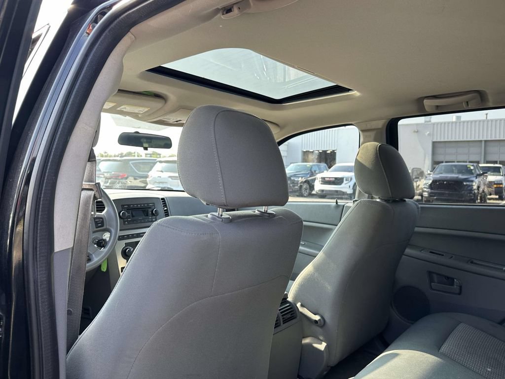 Used 2007 Jeep Grand Cherokee Laredo AWD/4WD image 16
